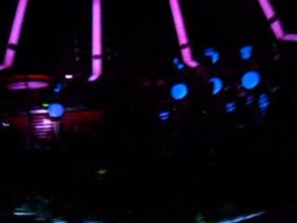 Kameliq - "Pomnq kazva6e ti, 4e s dva ne bili" :D