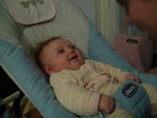 Manon et papa qui joue