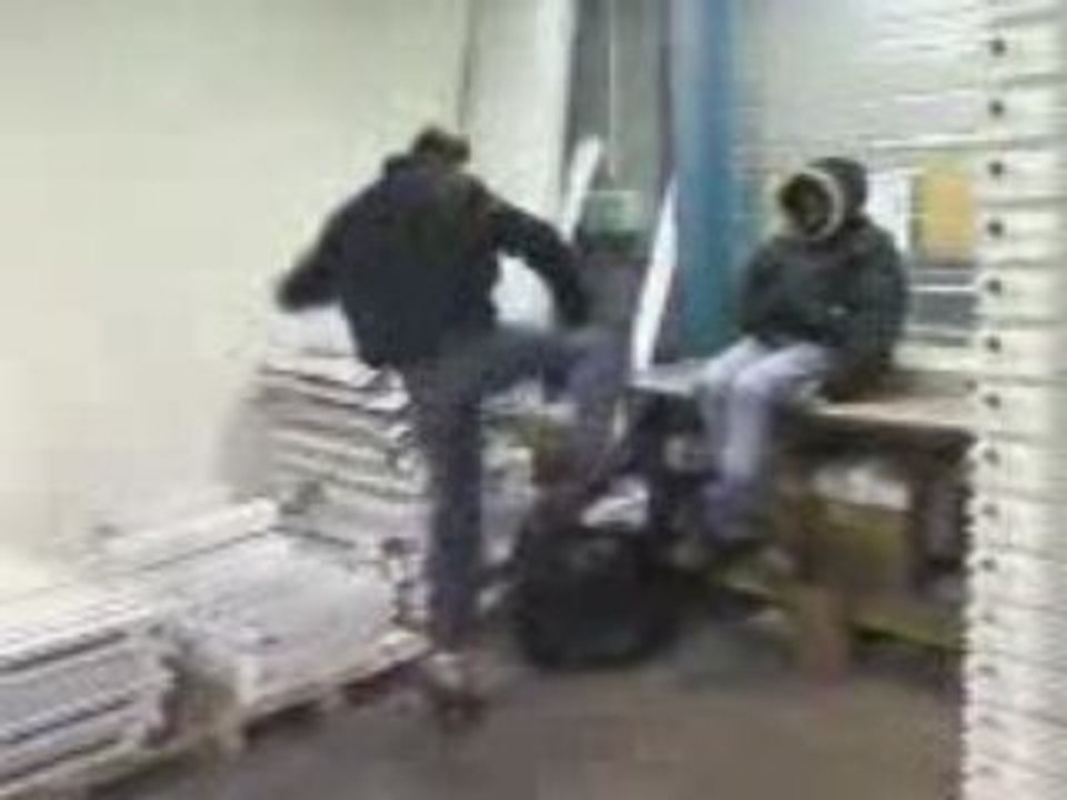 Série Coups de pieds  ENORMEEEE!!!