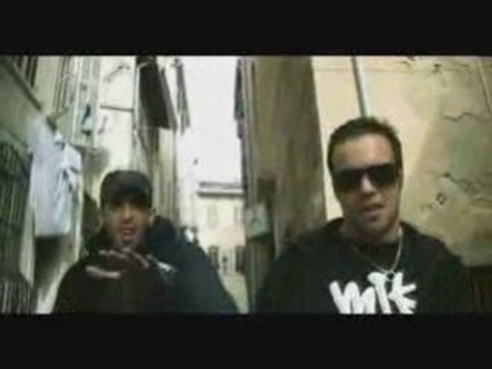 Mik Delit - Le Petit Marseille (Feat. Soprano)