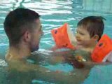 Je nage avec papa 24 janv 09