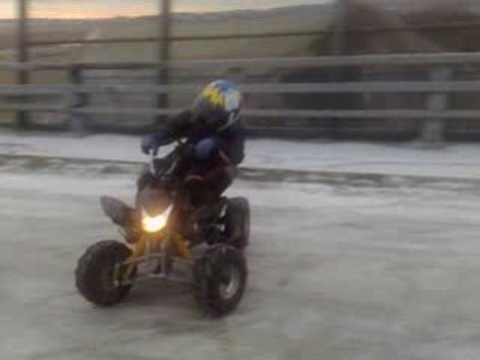quad chinois sous la neige 2