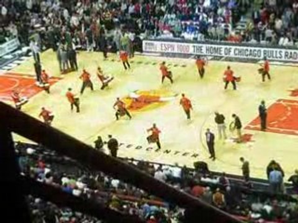 Bulls vs. Milwaukee - Fanfare