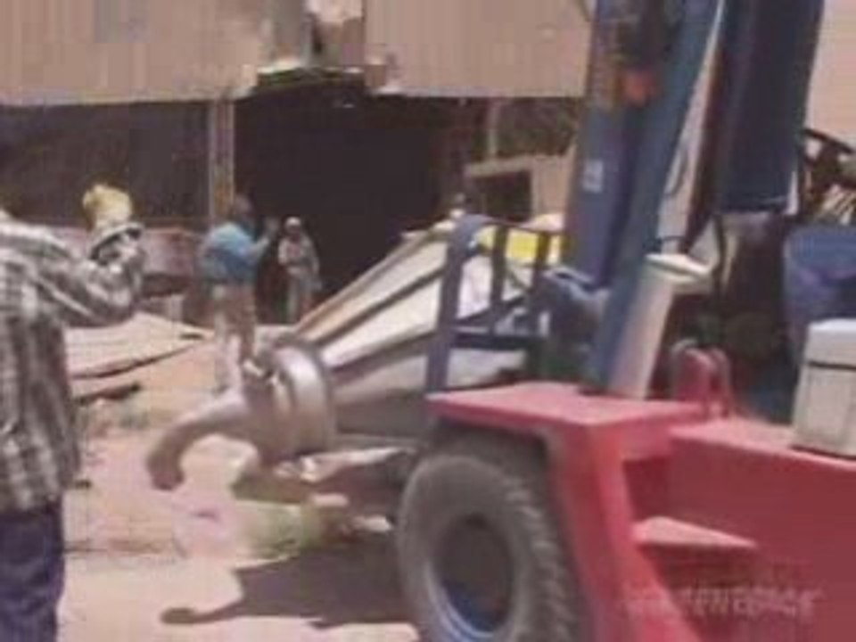 Greenpeace -Returns Discarded Nuclear Material