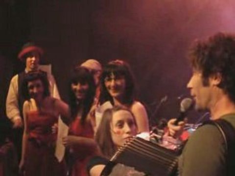 LES 3XRIEN ET LES SOEURS MOUSTACHE : 10 ans de mariage