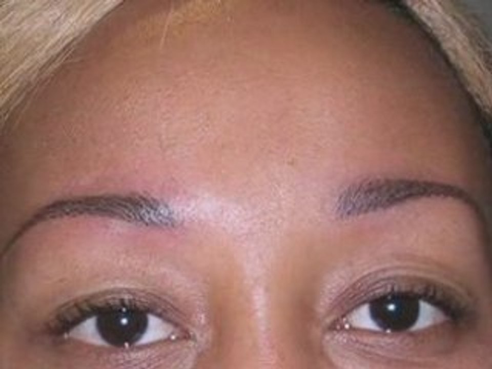 Maquillage permanent, toujours impeccable  jour et nuit