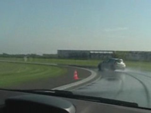 Clio Rs3 Circuit mouillé vs RS2, Lancer, Type R, Cayman