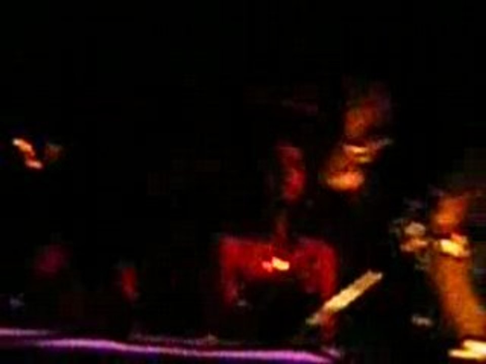 BOOBA au JM3 apres avoir reçu 1 verre dans la tete