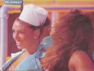 emilie capel dans le sticky and sweet tour