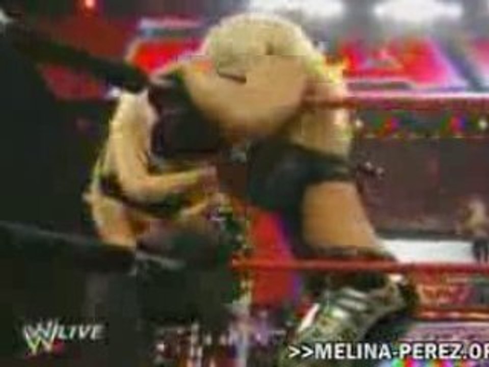 WWE Raw 26/01 Kelly Kelly & Melina vs Beth Phoenix &Jillian