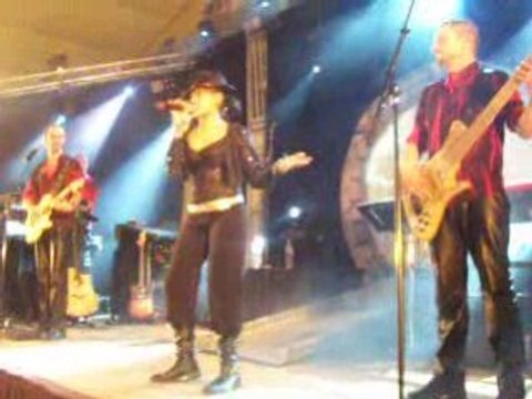 105_1851 BAL DES SAPEURS POMPIERS SUSPENS ORCHESTRA