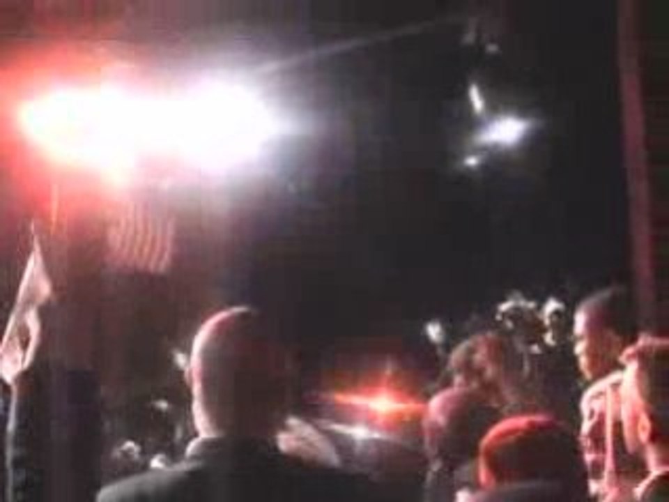 Live CRAZY Jay-z & Young jeezy- My president is black (rmx)