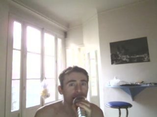 Wiwi égratigne "Satellites"