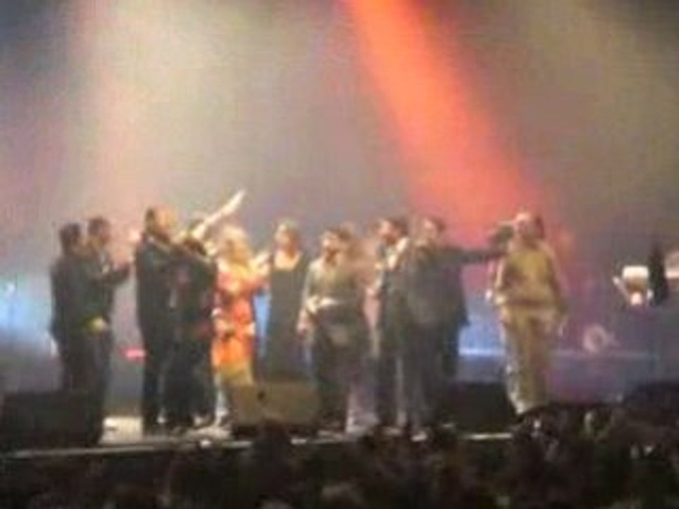 Allaoua Au Zenith Le 24/01/09(FIIN DU CONCERT ASSED')