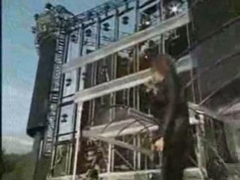Bon Jovi Lay Your Hands On Me (Live in Hyde Park 2003)