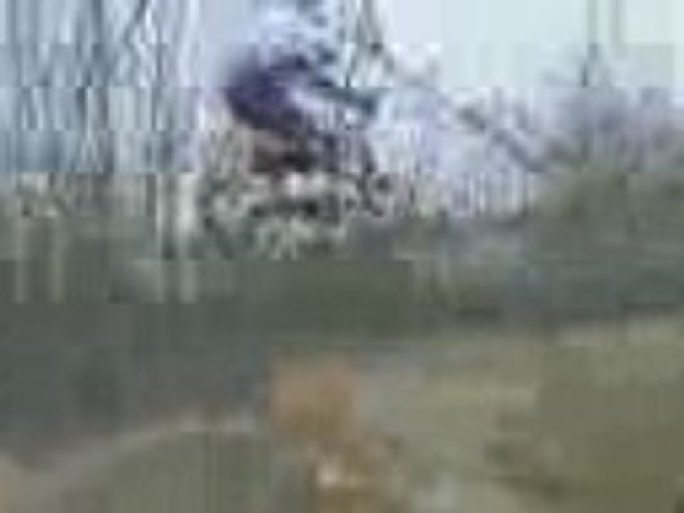 125ycf r-start sur petit terrainbmx