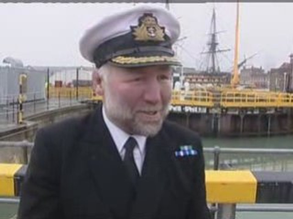 Portsmouth welcomes HMS Daring