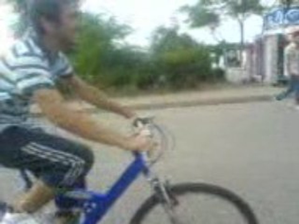 bisikletle geziyoruz