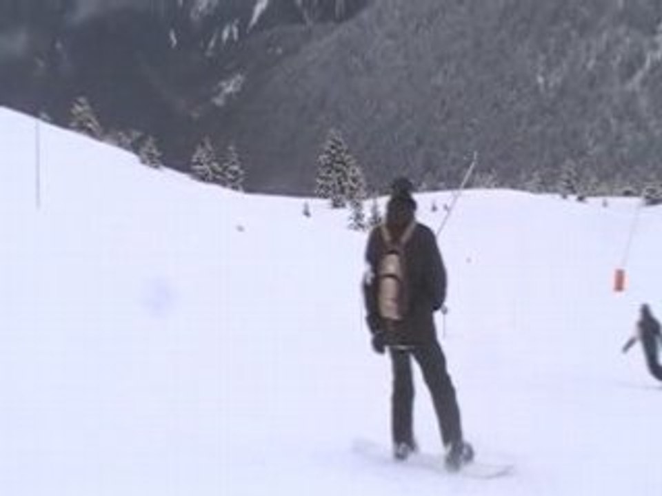 MOV034