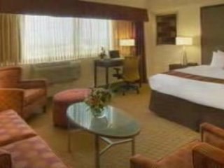 HOLIDAY INN SELECT INTL APT Video Tour