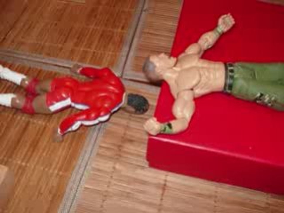 Video catch figurine john cena vs mvp