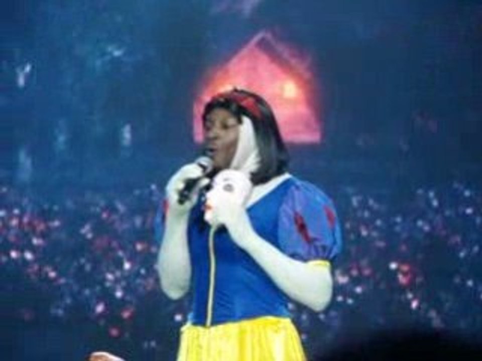 enfoires 2009 "blanche neige"