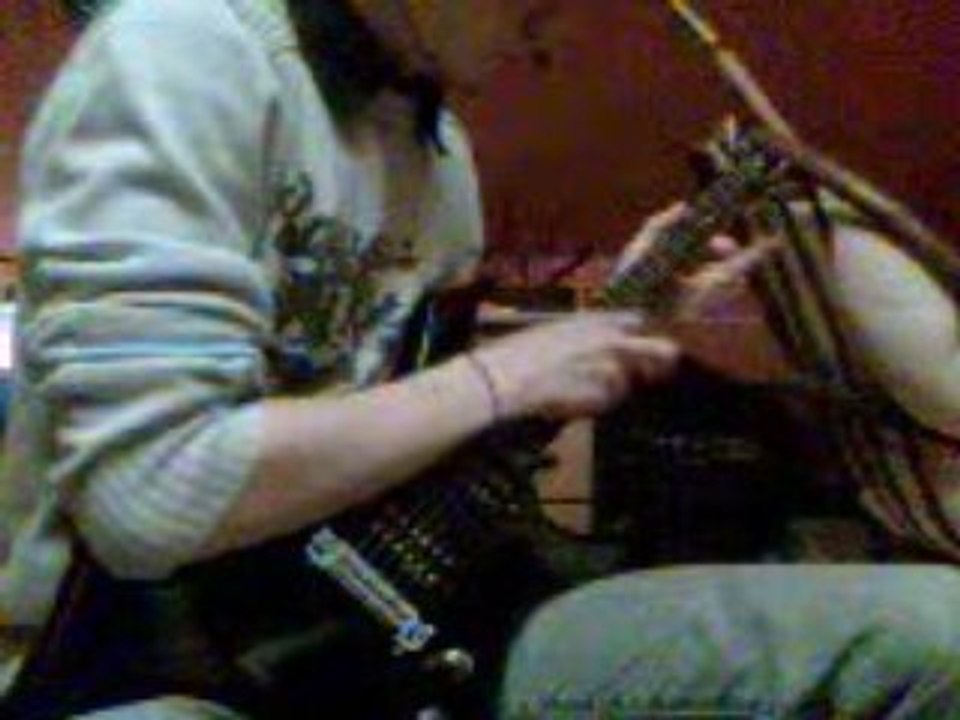 Vid_alexis tapping