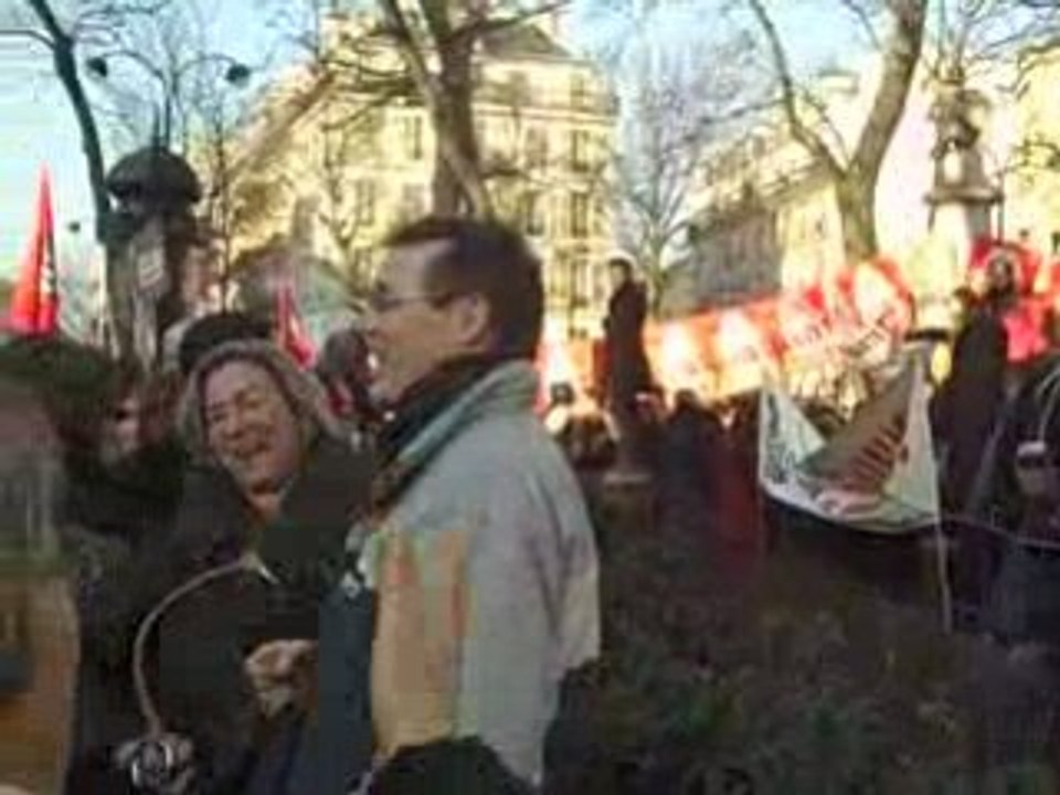 LE PS REGARDE PASSER LA MANIF DU 29 JANVIER