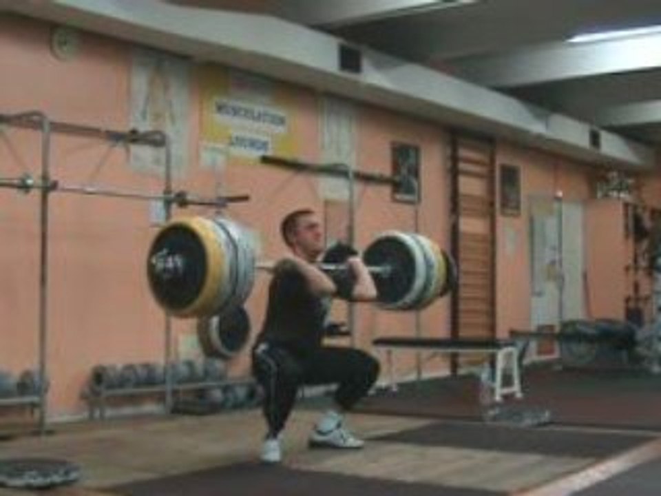 romain s'arrache sur 115 kg à l'épaulé et jeté