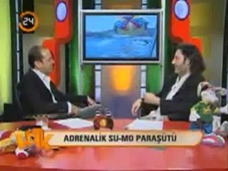 Cenk ve Erdem -  adrenalik su-mo paraşütü