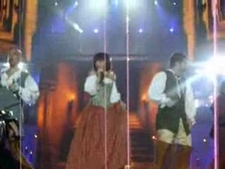 Alizée - Les Enfoirés 2009 - 'DIS-MOI'