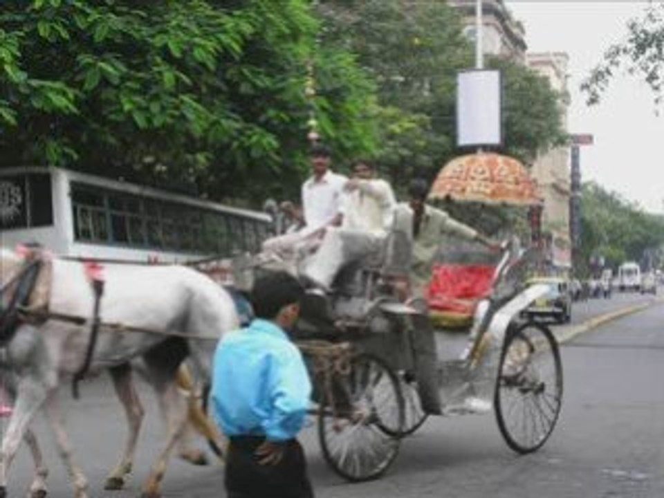 Luton Airport Taxis - +44(0)7858644755 - Luton Airport Cars