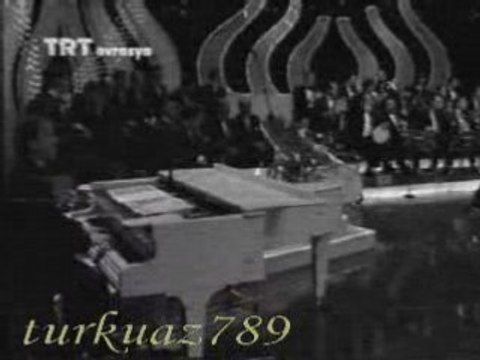 Elif Güresçi Çiftçioglu-Sevmekten kim usanir