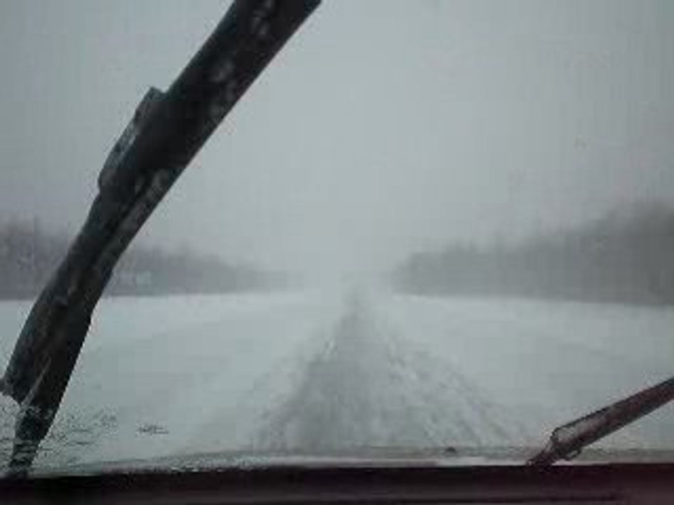 L'autoroute au Québec en hiver