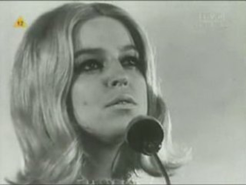 Urszula Sipinska - Po ten kwiat czerwony