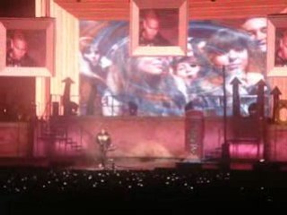 Chris Brown - 8 Say Goodbye Concert Amneville