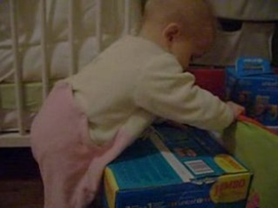 20090130 se met debout toute seule