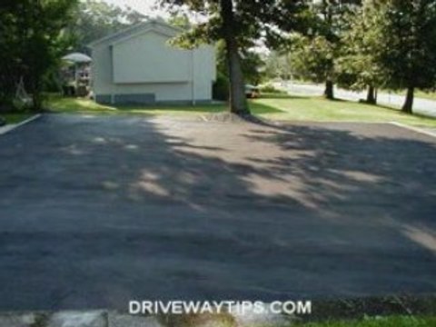 Sealcoating Asphalt Driveways