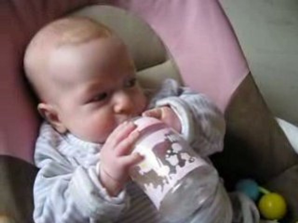 Juliette et le bib