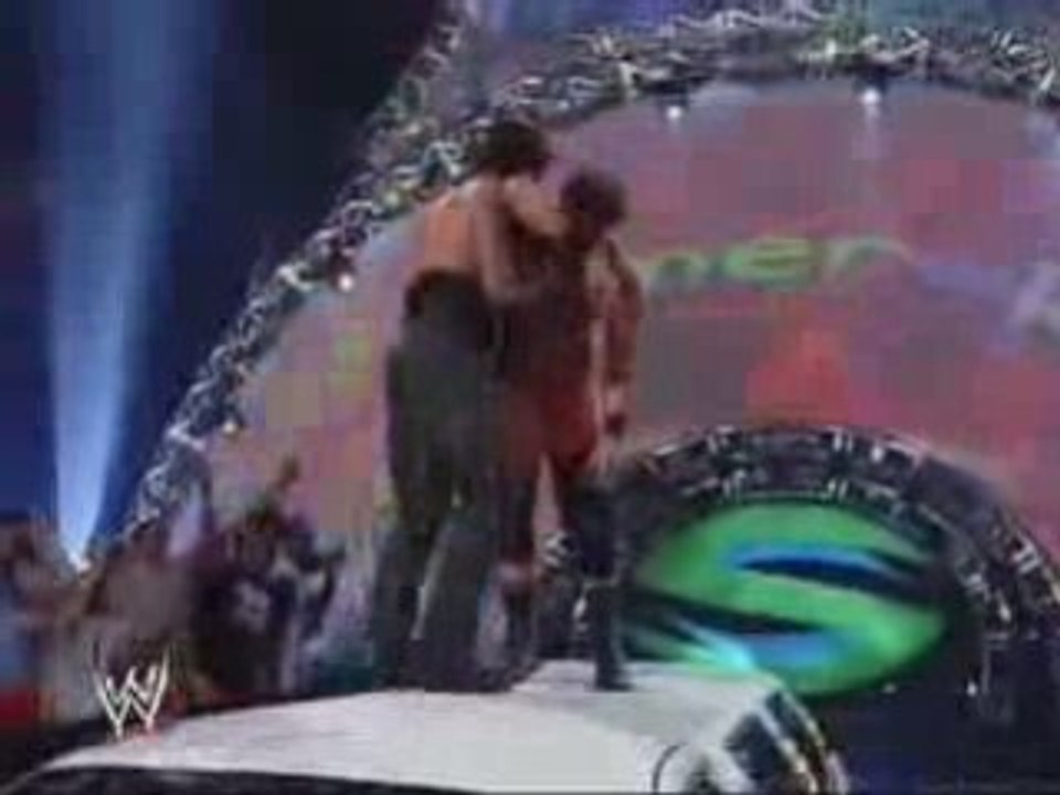 Undertaker chokeslams JBL through limo