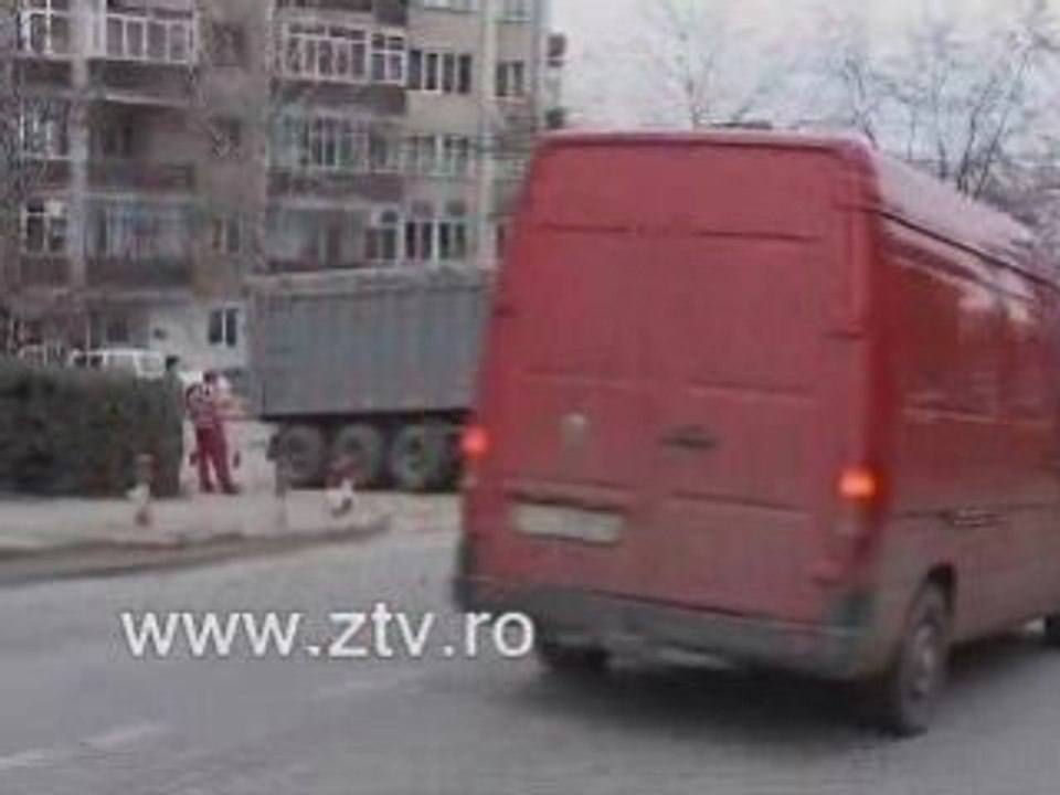 Trafic blocat pe centura Zalau