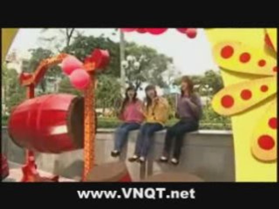 Www.VNQT.net mung nang xuan ve 7 2009
