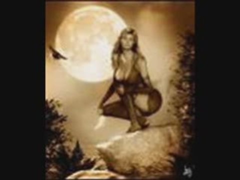 negrita kan elle pose son regard sur moi