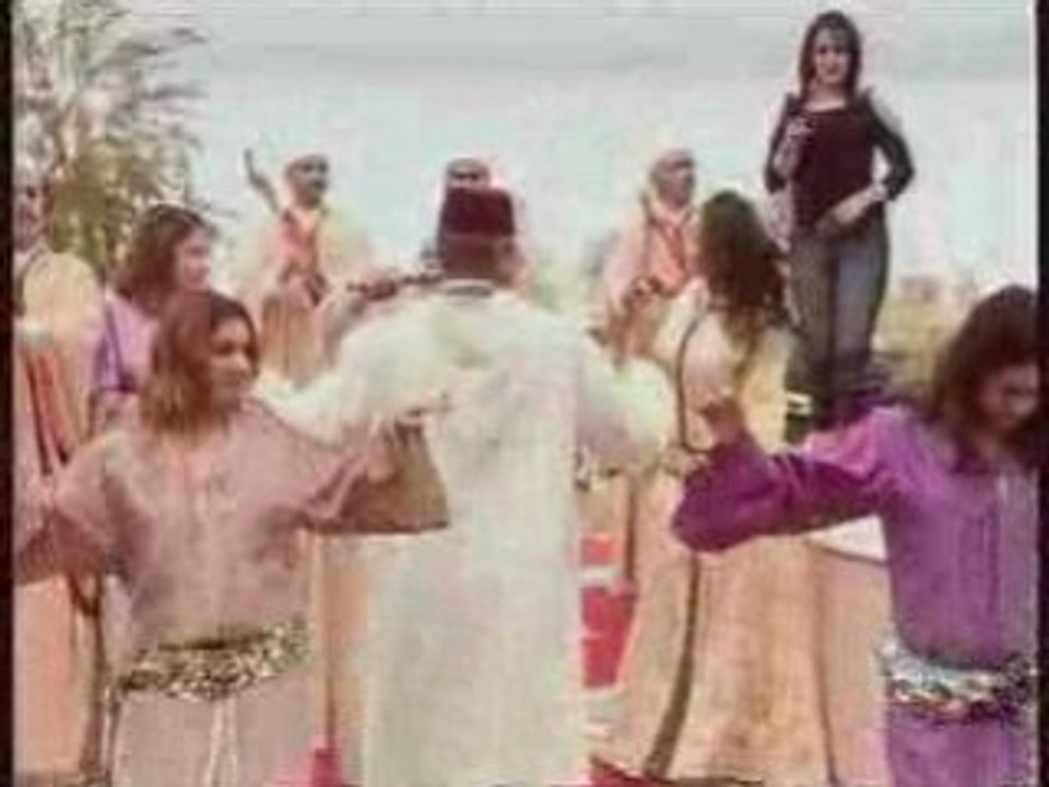 NADIA LAAROUSSI "salam"