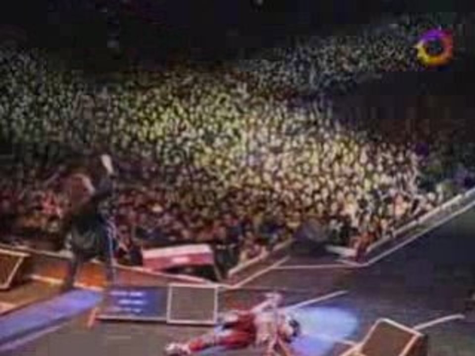 AEROSMITH - LOVE IN AN ELEVATOR (LIVE)