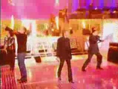Johnny Hallyday - Allumer le feu ( Tv ) avec Patrick Bruel et Garou ( 2006 )