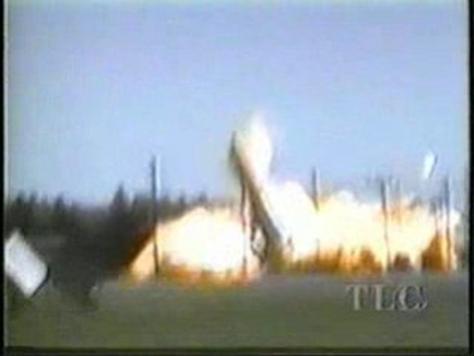 Crash B-52 Airshow Practice
