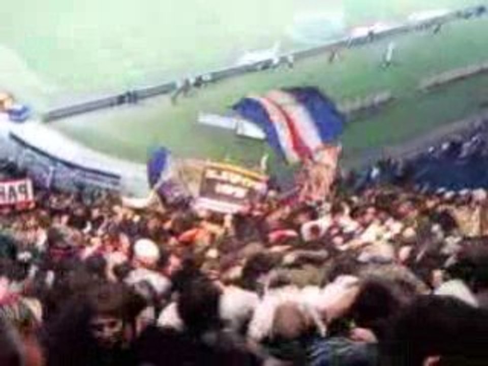 PSG-CAEN DANSE GREQUE CHEZ LES AUTHENTIKS