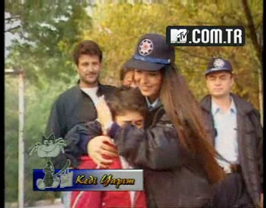 KÜÇÜK İBO_KÜÇÜK BİR KIZ ÇOCUĞU