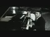 Emirkan & Demet Akalin-Sevgililer Günü Yeni Video Klip 2009